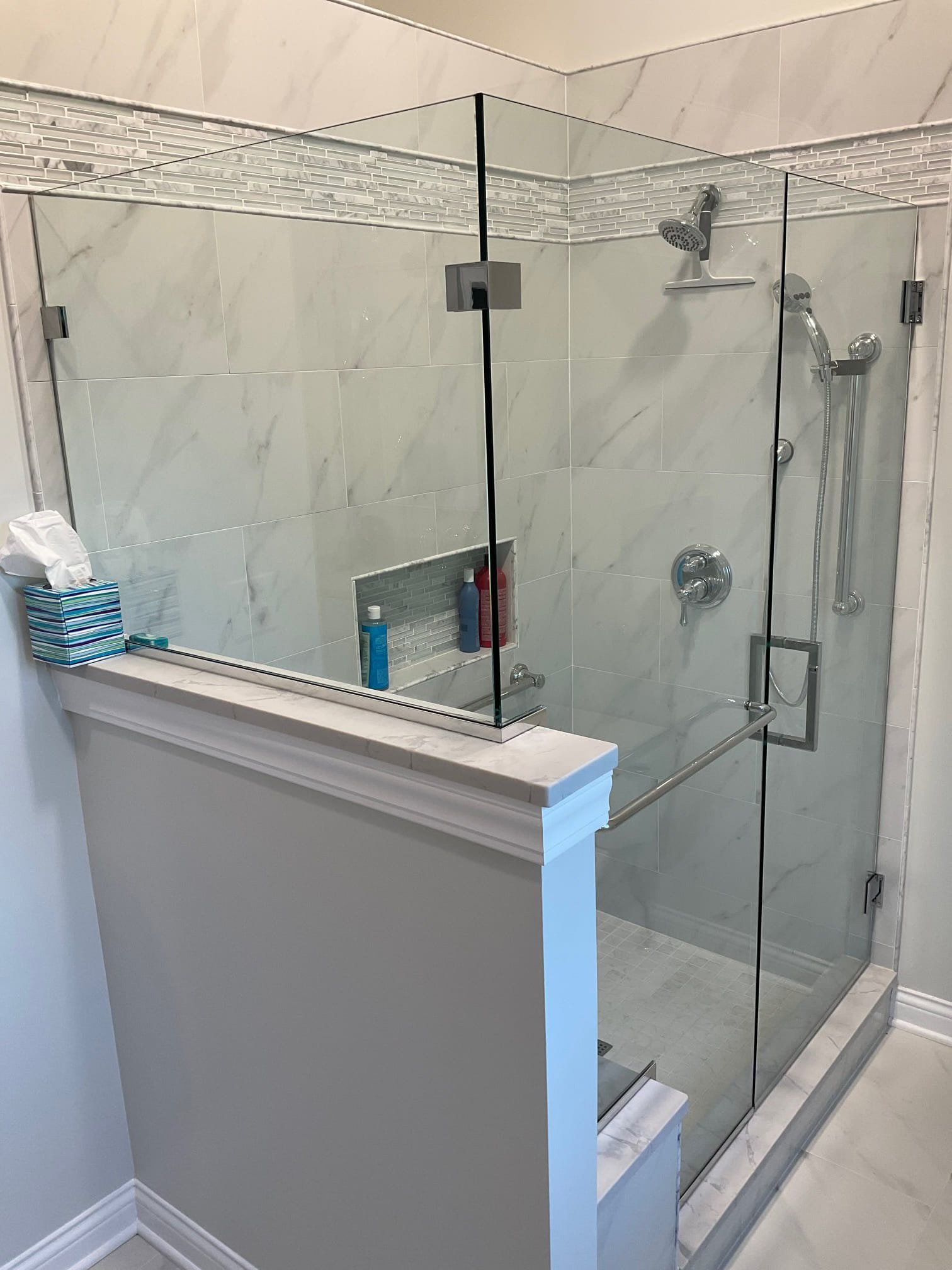 Double buttress shower